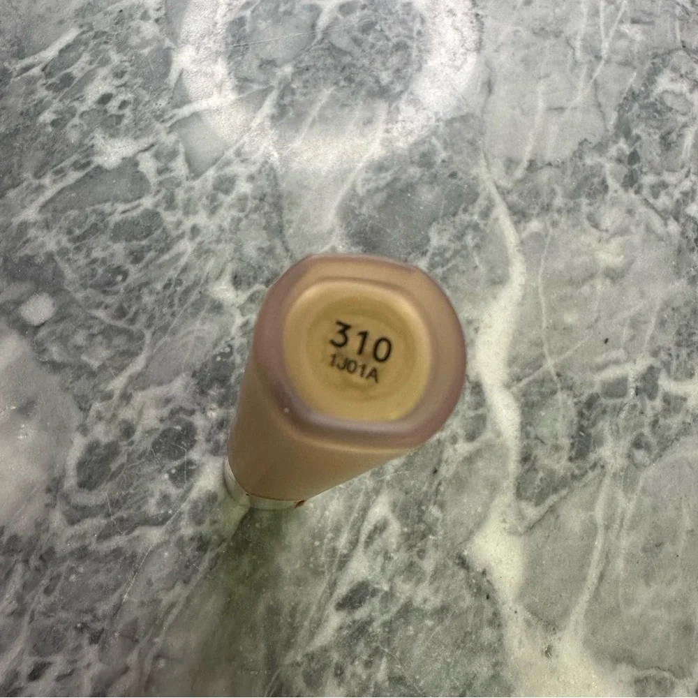 Fenty Beauty Pro Filt’r‎ Concealer 310